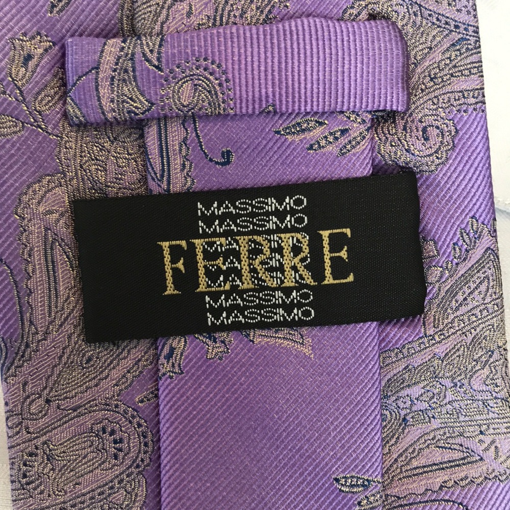 Tie - Picture 3 of 4